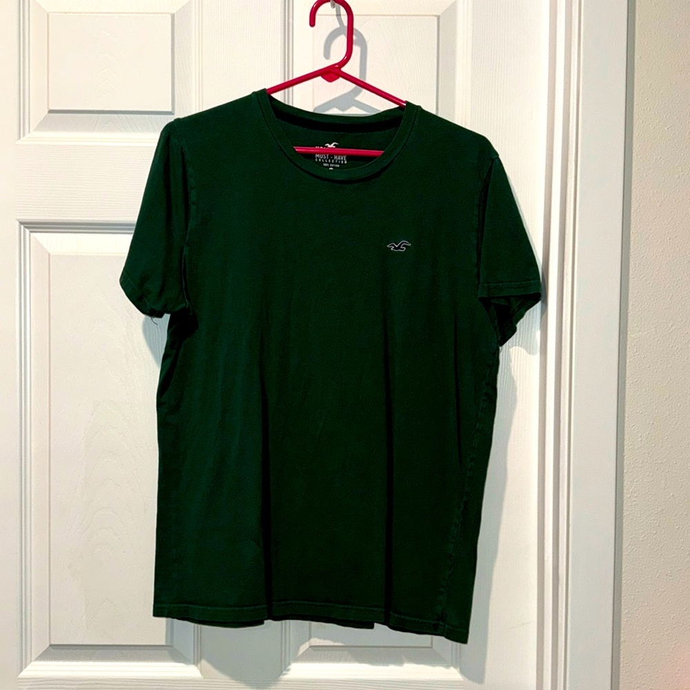 Hollister men’s Medium T shirt - green